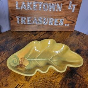 Vintage Pflaztgraf Leaf-Shaped Ceramic Dish